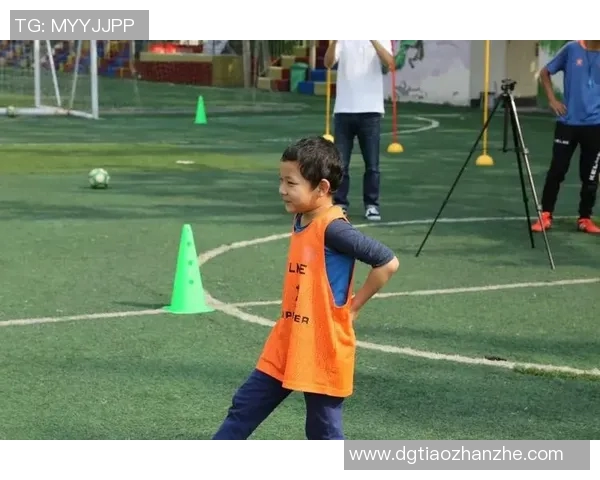 足球明星首次看到自己评分反应如何揭示运动员内心世界与自我认知的真实面貌