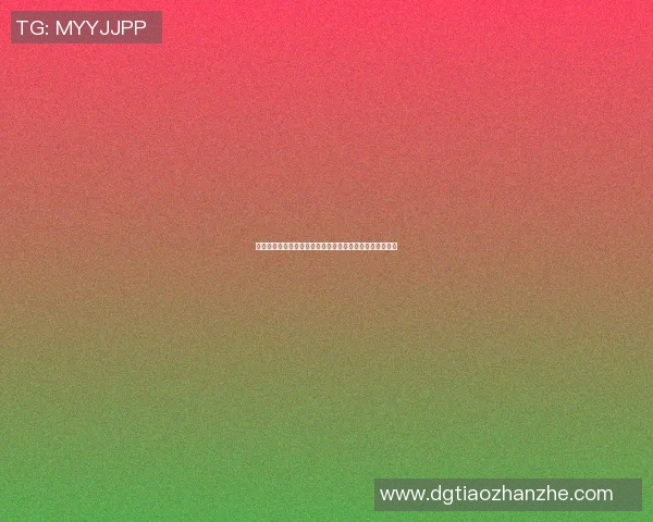 足球明星的维密女友如何在时尚与爱情之间找到平衡与自我