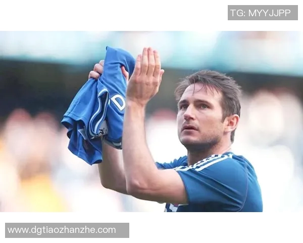 足球明星麻花辫的真实身份揭秘他在绿茵场上的传奇故事与风采